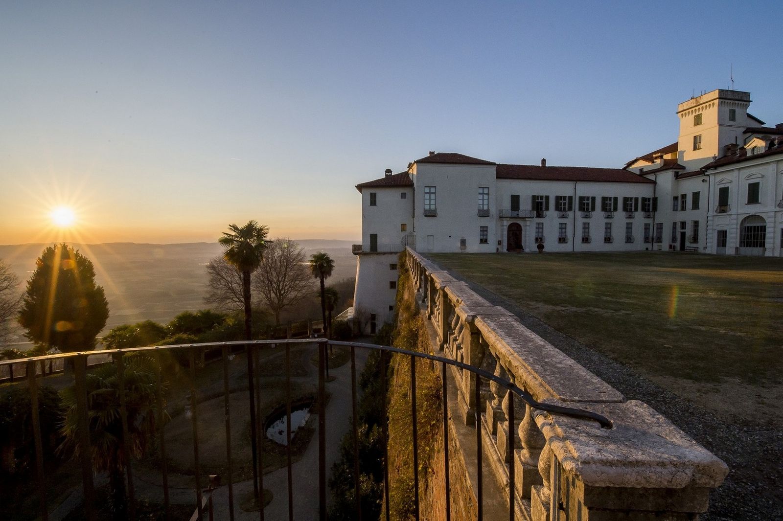 CARAVINO - Sere Fai d'estate al Castello di Masino