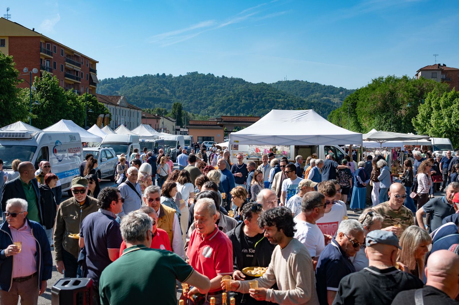 Mercà d'la Tola a Piazza d'Armi