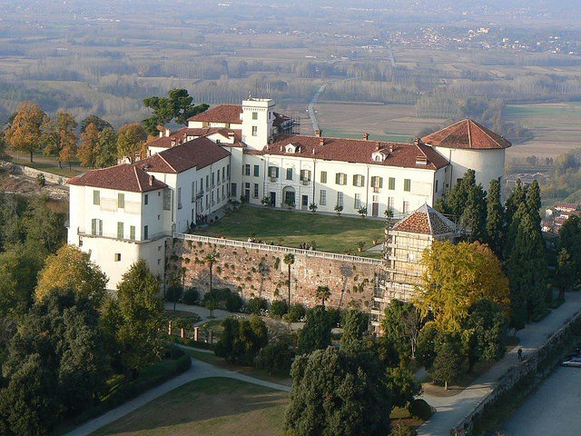 Castello di Masino